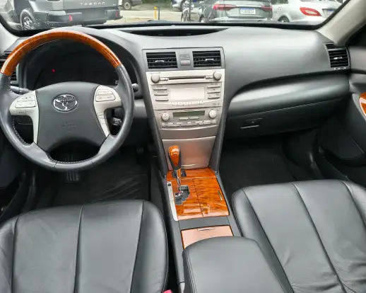 TOYOTA-CAMRY-2010