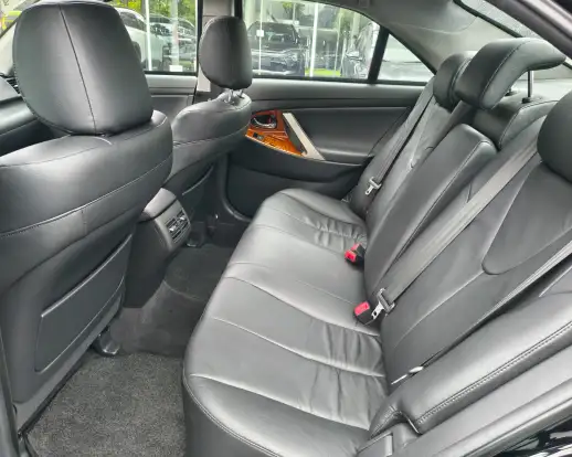 TOYOTA-CAMRY-2010