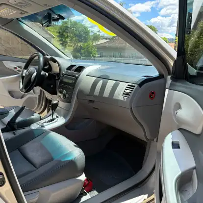 TOYOTA-COROLLA-2012