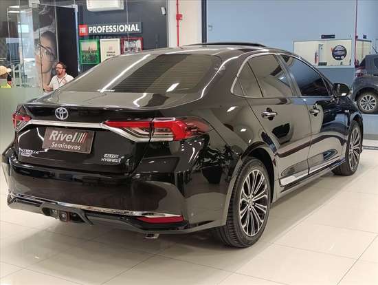 TOYOTA-COROLLA-2021