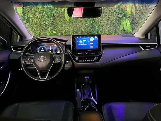 TOYOTA-COROLLA-2023