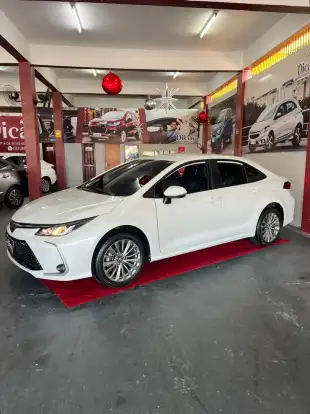 TOYOTA-COROLLA-2025