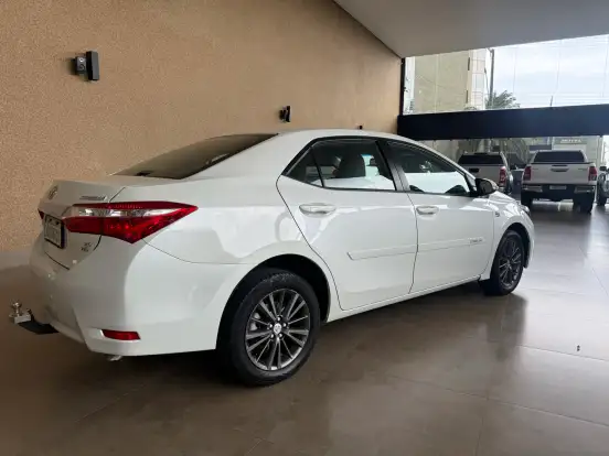 TOYOTA-COROLLA-2015