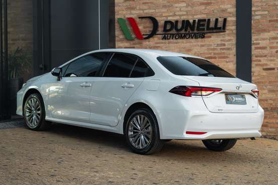 TOYOTA-COROLLA-2024
