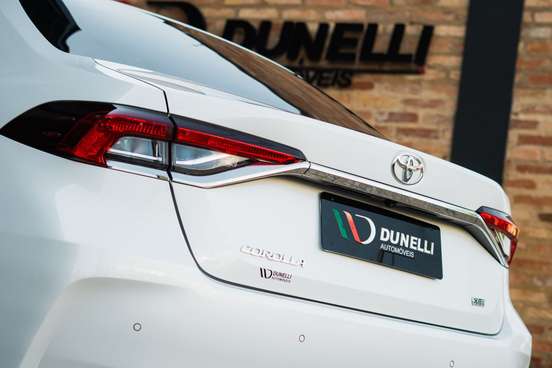 TOYOTA-COROLLA-2024