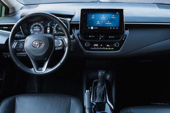 TOYOTA-COROLLA-2024