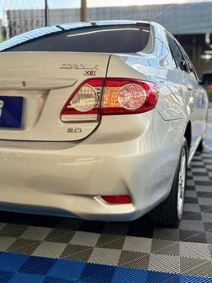 TOYOTA-COROLLA-2013