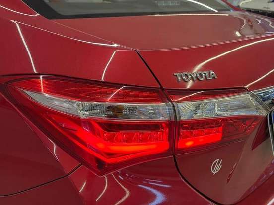 TOYOTA-COROLLA-2015