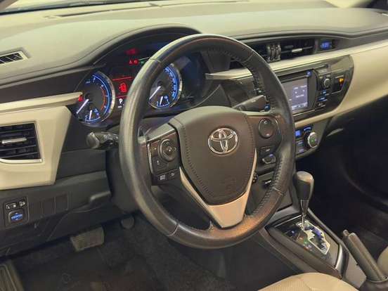TOYOTA-COROLLA-2015