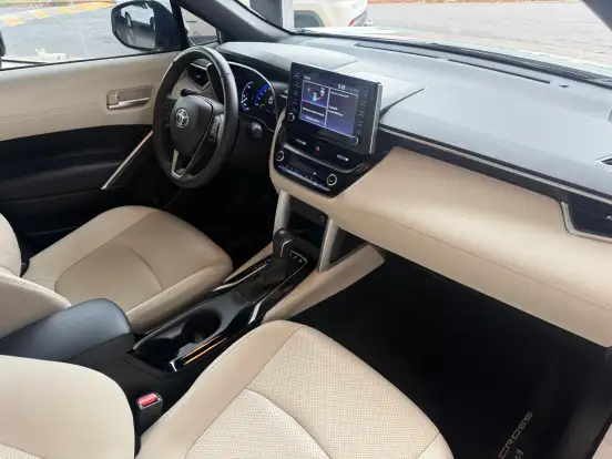 TOYOTA-COROLLA CROSS-2021