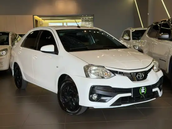 TOYOTA-ETIOS-2017