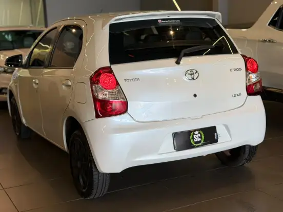 TOYOTA-ETIOS-1.5 XS 16V FLEX 4P MANUAL TOYOTA-ETIOS-2015