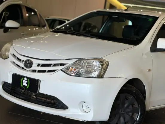 TOYOTA-ETIOS-2015