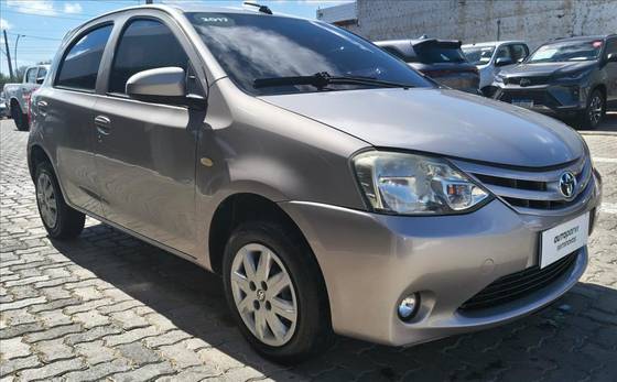 TOYOTA ETIOS 1.3 X 16V FLEX 4P MANUAL