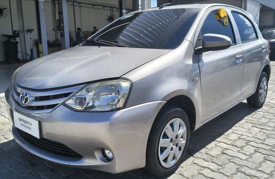 TOYOTA-ETIOS-2016