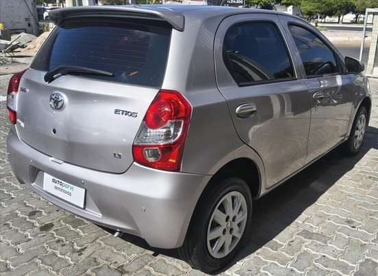 TOYOTA-ETIOS-2016