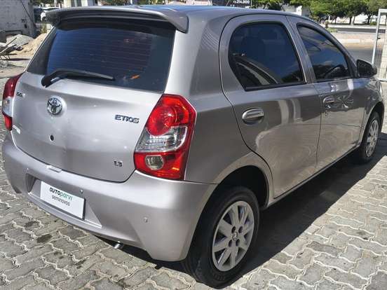 TOYOTA-ETIOS-1.3 X 16V FLEX 4P MANUAL TOYOTA-ETIOS-2016