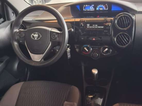 TOYOTA-ETIOS-1.5 XS SEDAN 16V FLEX 4P AUTOMÁTICO TOYOTA-ETIOS-2016
