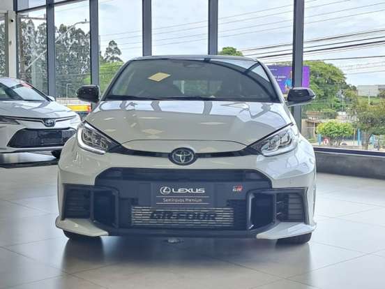 TOYOTA-GR YARIS-2026