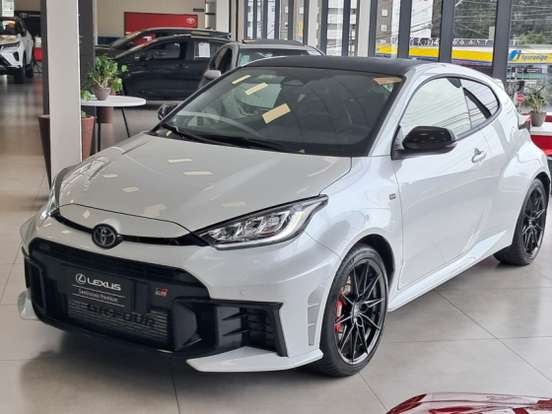TOYOTA-GR YARIS-2026