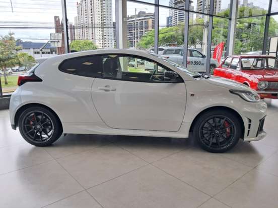 TOYOTA-GR YARIS-2026