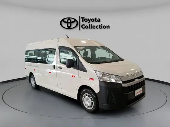 TOYOTA HIACE 2.8 D-4D TURBO DIESEL MINIBUS 15+1 DX AUTOMÁTICO