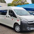 TOYOTA HIACE 2.8 D-4D TURBO DIESEL MINIBUS 15+1 DX AUTOMÁTICO TOYOTA HIACE 2.8 D-4D TURBO DIESEL MINIBUS 15+1 DX AUTOMÁTICO