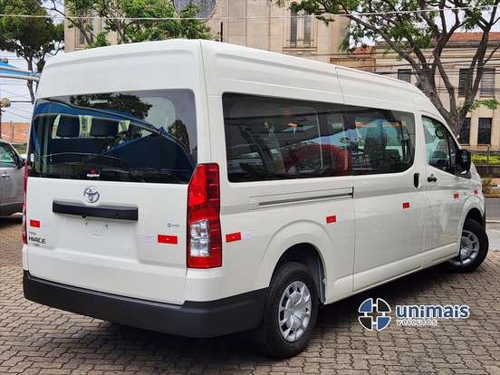 TOYOTA-HIACE-2026