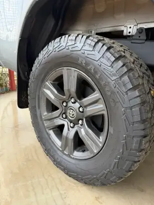 TOYOTA-HILUX-2023