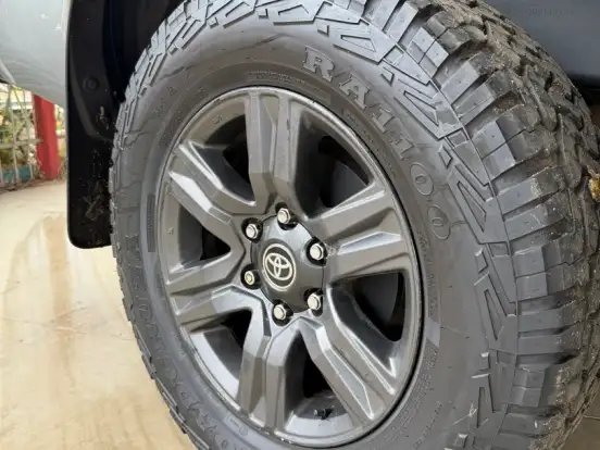 TOYOTA-HILUX-2.8 D-4D TURBO DIESEL CD SR 4X4 AUTOMÁTICO TOYOTA-HILUX-2023