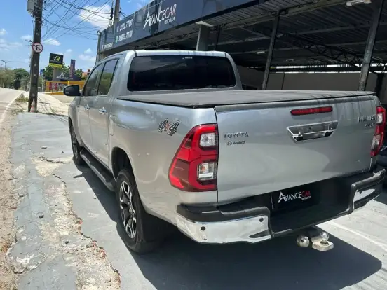 TOYOTA-HILUX-2024