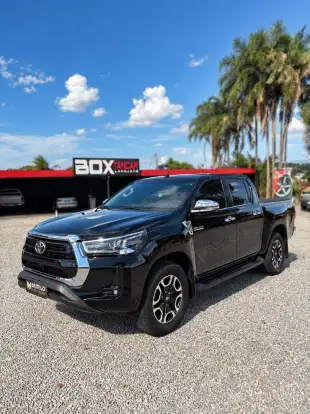 TOYOTA-HILUX-2.8 D-4D TURBO DIESEL CD SRX 4X4 AUTOMÁTICO TOYOTA-HILUX-2021