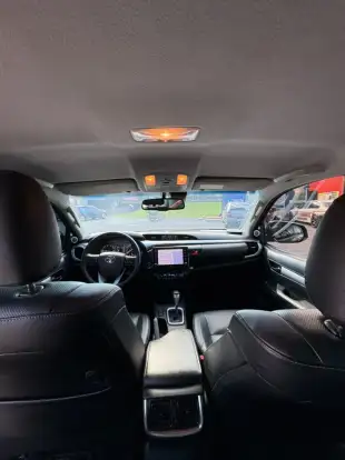 TOYOTA-HILUX-2021