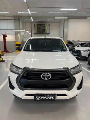TOYOTA-HILUX-2024