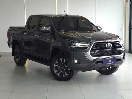 TOYOTA-HILUX-2.8 D-4D TURBO DIESEL CD SRV 4X4 AUTOMÁTICO TOYOTA-HILUX-2022