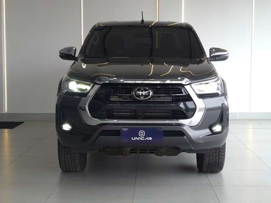 TOYOTA-HILUX-2.8 D-4D TURBO DIESEL CD SRV 4X4 AUTOMÁTICO TOYOTA-HILUX-2022