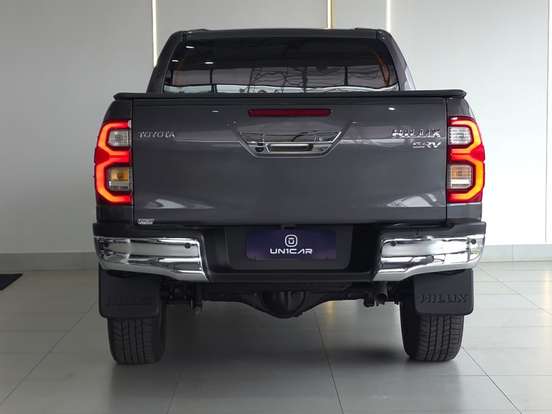 TOYOTA-HILUX-2.8 D-4D TURBO DIESEL CD SRV 4X4 AUTOMÁTICO TOYOTA-HILUX-2022