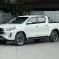 TOYOTA HILUX 2.8 D-4D TURBO DIESEL CD SRX 4X4 AUTOMÁTICO TOYOTA HILUX 2.8 D-4D TURBO DIESEL CD SRX 4X4 AUTOMÁTICO