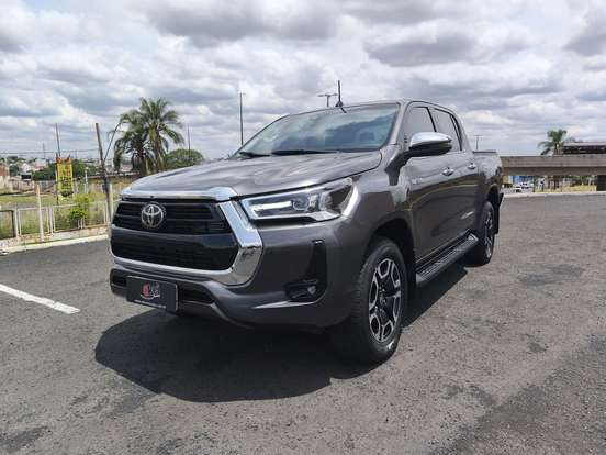 TOYOTA-HILUX-2021