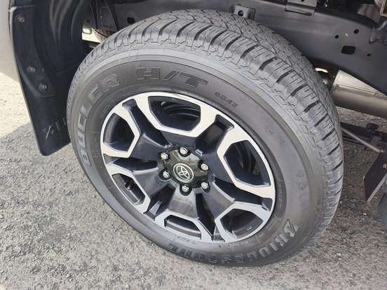 TOYOTA-HILUX-2.8 D-4D TURBO DIESEL CD SRX 4X4 AUTOMÁTICO TOYOTA-HILUX-2021