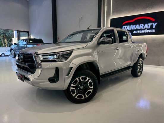 TOYOTA-HILUX-2.8 D-4D TURBO DIESEL CD SRX PLUS 4X4 AUTOMÁTICO TOYOTA-HILUX-2024