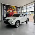 TOYOTA HILUX 2.8 SRX 4X4 CD 16V DIESEL 4P AUTOMÁTICO TOYOTA HILUX 2.8 SRX 4X4 CD 16V DIESEL 4P AUTOMÁTICO