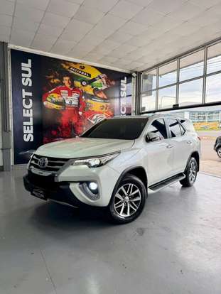 TOYOTA-HILUX-2016