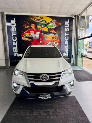 TOYOTA-HILUX-2.8 SRX 4X4 CD 16V DIESEL 4P AUTOMÁTICO TOYOTA-HILUX-2016