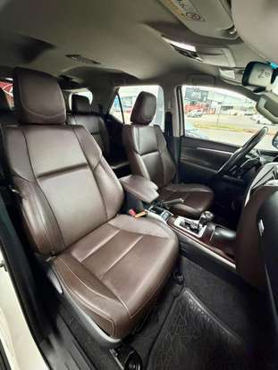 TOYOTA-HILUX-2.8 SRX 4X4 CD 16V DIESEL 4P AUTOMÁTICO TOYOTA-HILUX-2016