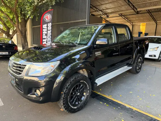 TOYOTA HILUX 3.0 SR 4X4 CD 16V TURBO INTERCOOLER DIESEL 4P AUTOMÁTICO