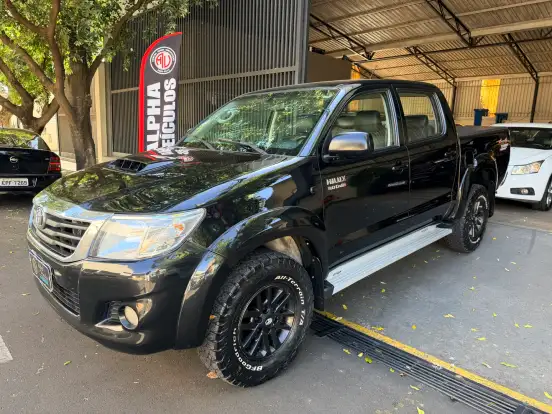 TOYOTA-HILUX-2012