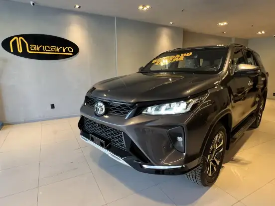 TOYOTA-HILUX SW4-2025