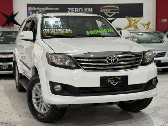 TOYOTA-HILUX SW4-2.7 SR 4X2 16V FLEX 4P MANUAL TOYOTA-HILUX SW4-2014