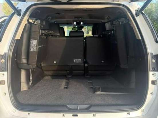 TOYOTA-HILUX SW4-2.8 D-4D TURBO DIESEL SRX PLATINUM 7L 4X4 AUTOMÁTICO TOYOTA-HILUX SW4-2024